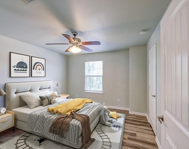 455 Gina Dr - Photo Thumbnail 6