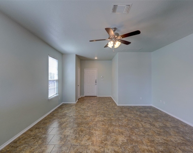 455 Gina Dr - Photo Thumbnail 11