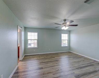 455 Gina Dr - Photo Thumbnail 21