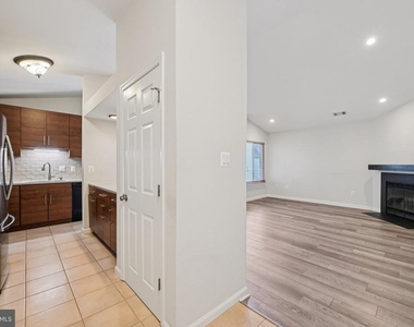 2104 Whitehall Road - Photo Thumbnail 8
