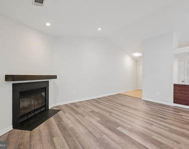 2104 Whitehall Road - Photo Thumbnail 6