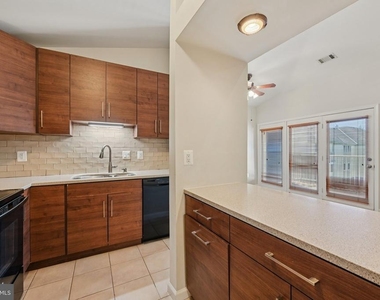 2104 Whitehall Road - Photo Thumbnail 15