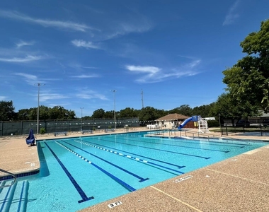 804 Lone Tree Ct - Photo Thumbnail 19