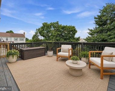 5752 Sunset View Lane - Photo Thumbnail 16