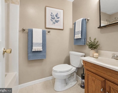 5752 Sunset View Lane - Photo Thumbnail 6