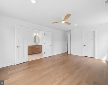 328 Madison Street - Photo Thumbnail 24