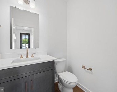 328 Madison Street - Photo Thumbnail 21