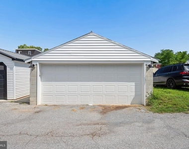 328 Madison Street - Photo Thumbnail 57