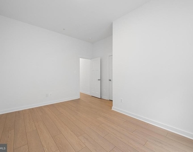 328 Madison Street - Photo Thumbnail 43