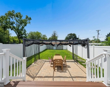328 Madison Street - Photo Thumbnail 48