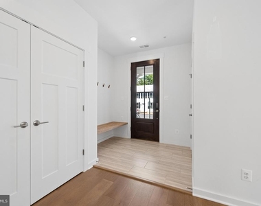 328 Madison Street - Photo Thumbnail 2