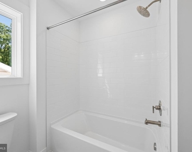 328 Madison Street - Photo Thumbnail 36