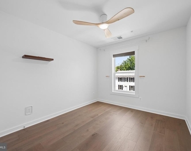 328 Madison Street - Photo Thumbnail 31
