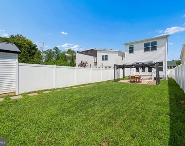 328 Madison Street - Photo Thumbnail 55
