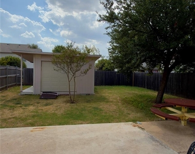 2318 Mccook Dr - Photo Thumbnail 18