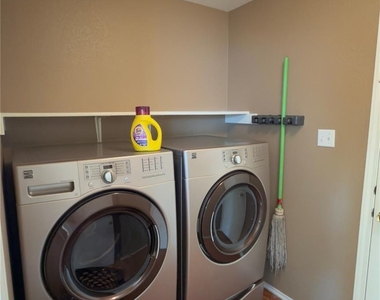 2318 Mccook Dr - Photo Thumbnail 16