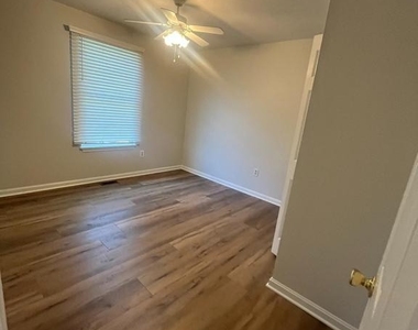 192 Marion Road - Photo Thumbnail 12