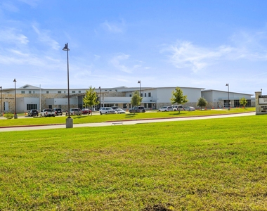 212 Florenz Ln - Photo Thumbnail 30