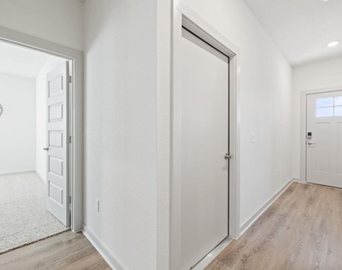212 Florenz Ln - Photo Thumbnail 3
