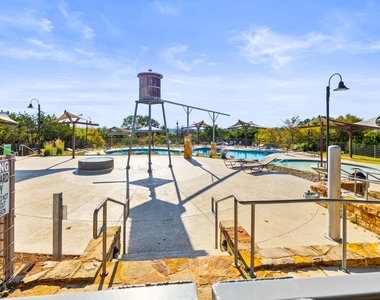 212 Florenz Ln - Photo Thumbnail 32