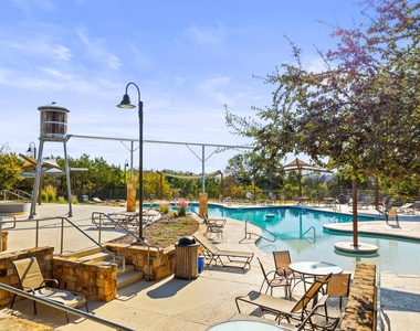 212 Florenz Ln - Photo Thumbnail 33
