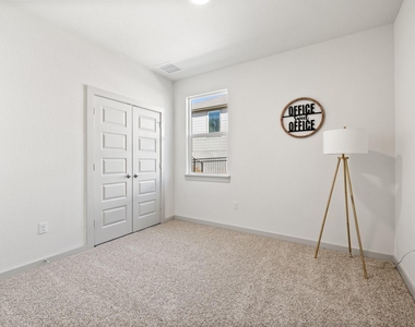 212 Florenz Ln - Photo Thumbnail 22