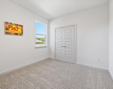 212 Florenz Ln - Photo Thumbnail 24