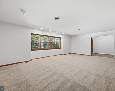 5051 Klee Mill Road S - Photo Thumbnail 6