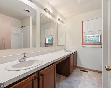 5051 Klee Mill Road S - Photo Thumbnail 26