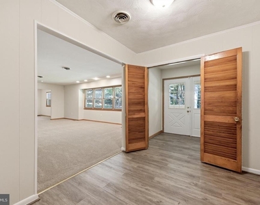 5051 Klee Mill Road S - Photo Thumbnail 3