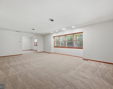 5051 Klee Mill Road S - Photo Thumbnail 4