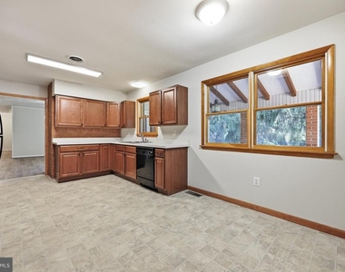5051 Klee Mill Road S - Photo Thumbnail 15