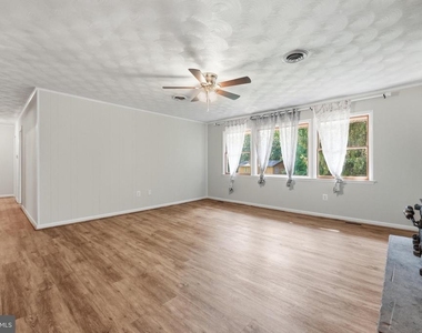 5051 Klee Mill Road S - Photo Thumbnail 16