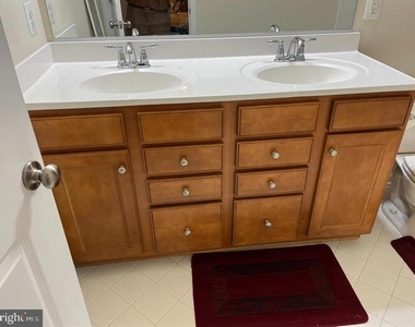 9806 Ushers Place - Photo Thumbnail 29