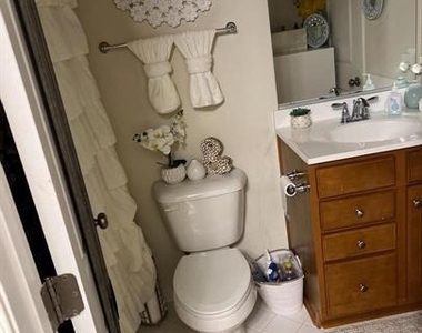 9806 Ushers Place - Photo Thumbnail 5