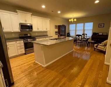 9806 Ushers Place - Photo Thumbnail 13