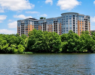 54 Rainey St - Photo Thumbnail 12