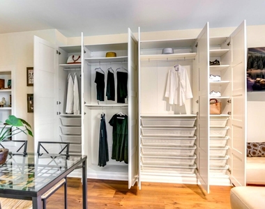 54 Rainey St - Photo Thumbnail 4