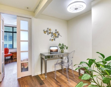 54 Rainey St - Photo Thumbnail 11