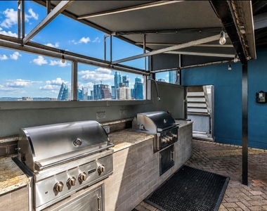 54 Rainey St - Photo Thumbnail 17