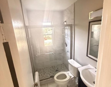 2980 Cornwall Road - Photo Thumbnail 5