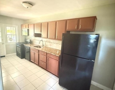 2980 Cornwall Road - Photo Thumbnail 3