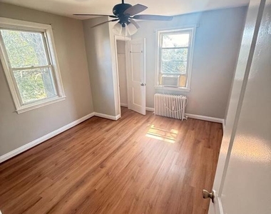 2980 Cornwall Road - Photo Thumbnail 11