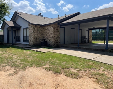318 W William Cannon Dr - Photo Thumbnail 1