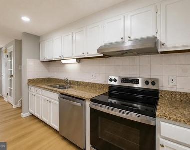 1414 King William Drive - Photo Thumbnail 15