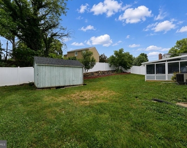1414 King William Drive - Photo Thumbnail 4