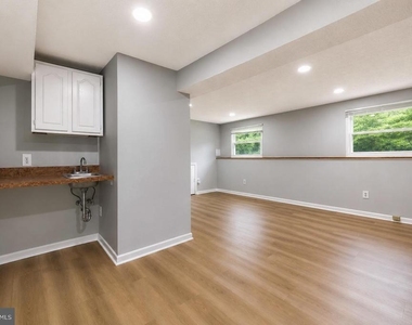 1414 King William Drive - Photo Thumbnail 31