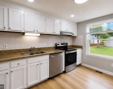 1414 King William Drive - Photo Thumbnail 14