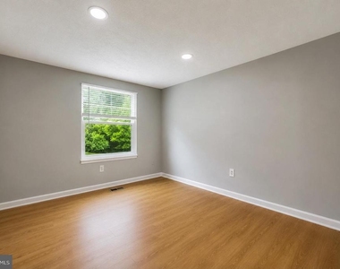 1414 King William Drive - Photo Thumbnail 26