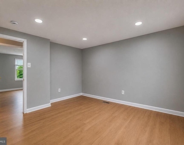 1414 King William Drive - Photo Thumbnail 18